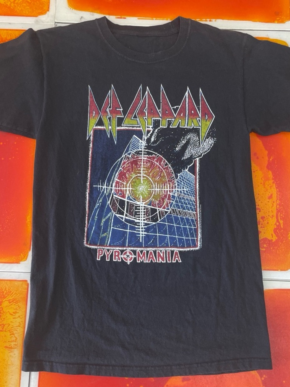 Def Leopard Pyromania Graphic Tee - Black